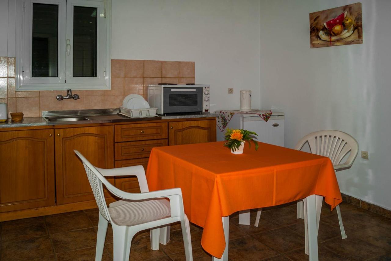 Stavros Apartments Kontokali Next To Gouvia Marina Εξωτερικό φωτογραφία