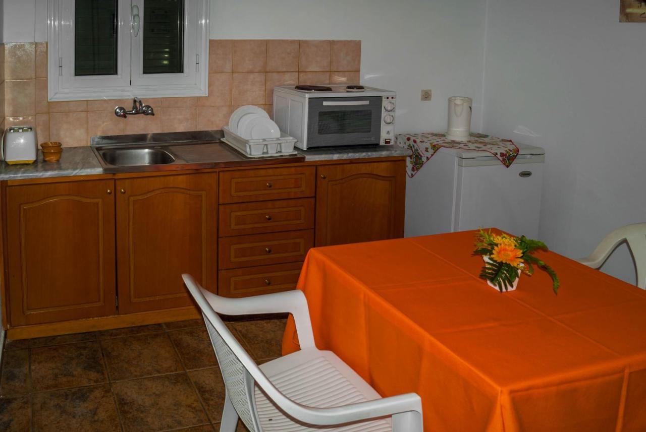 Stavros Apartments Kontokali Next To Gouvia Marina Εξωτερικό φωτογραφία